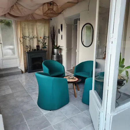 Charme Et Piscine Dans Le Gard Salon Et Deux Lägenhet *