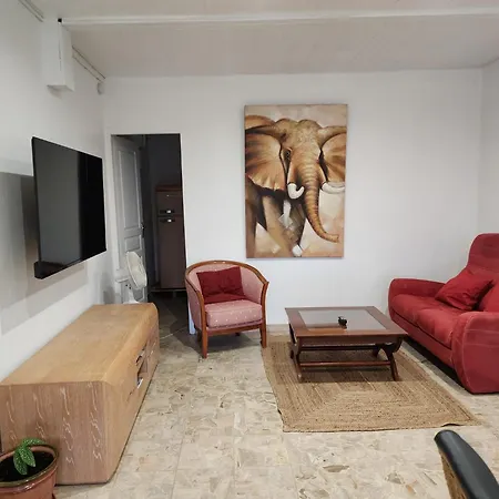 Charme Et Piscine Dans Le Gard Salon Et Deux Sommières