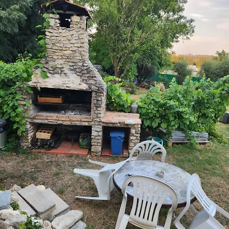 Charme Et Piscine Dans Le Gard Salon Et Deux Apartamento