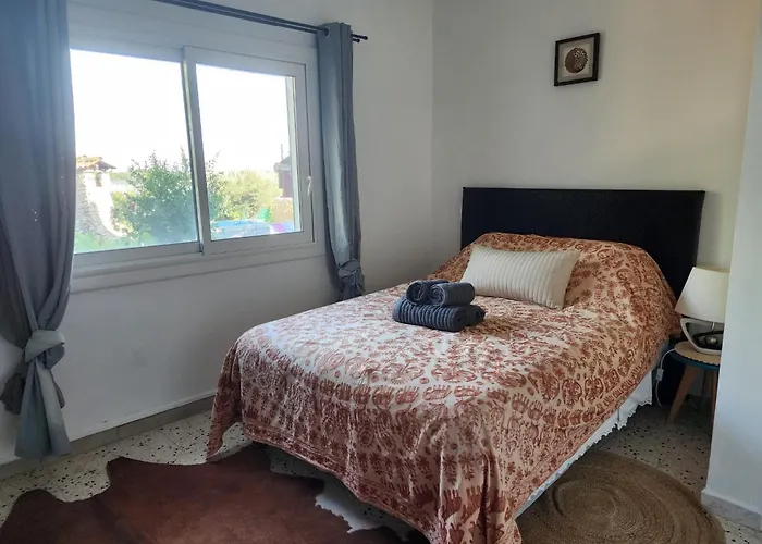 Charme Et Piscine Dans Le Gard Salon Et Deux Apartamento