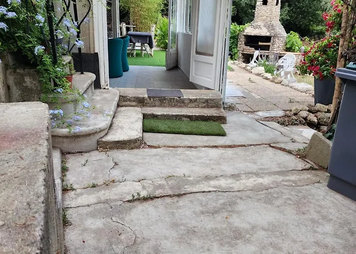 Charme Et Piscine Dans Le Gard Salon Et Deux Apartamento *